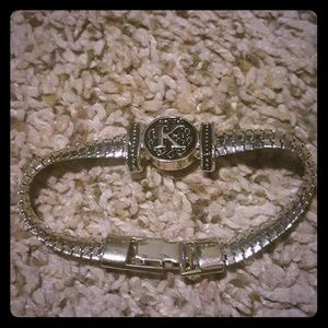 5/$20Like new K bracelet